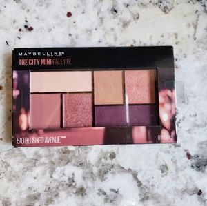 NEW * NEVER USED * MAYBELLINE eyeshadow pallate!!